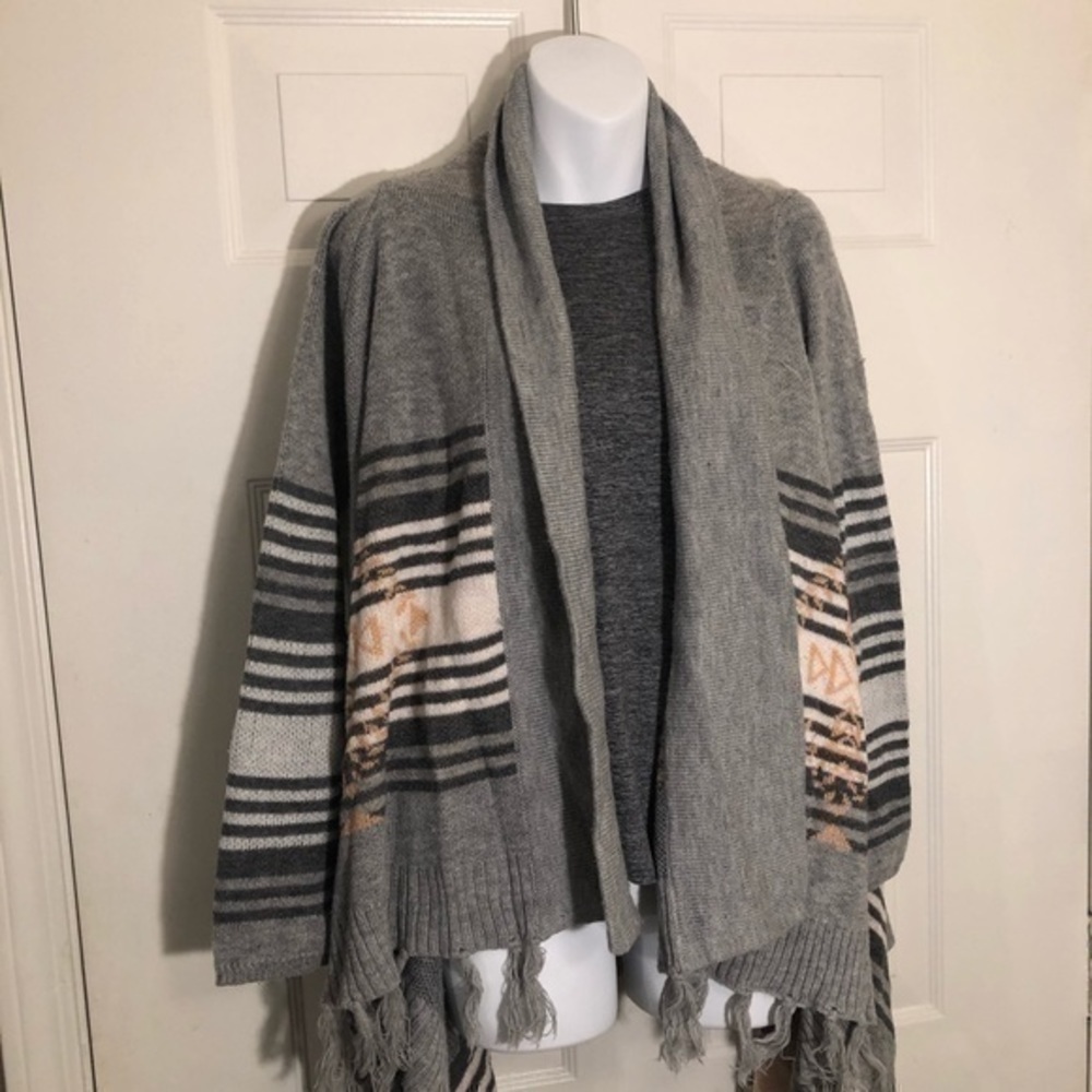 Aztec Fray Sweater - Picture 3 of 3